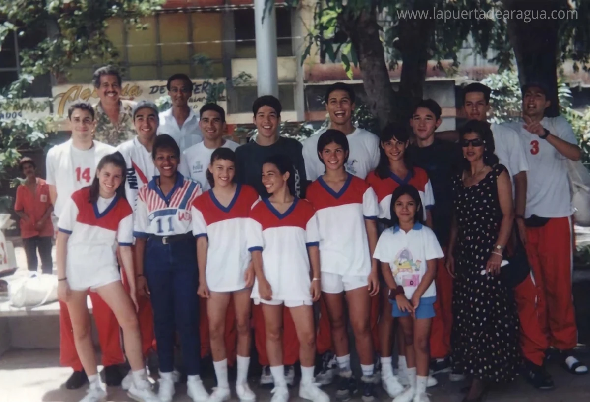 Selección Mexicana Juvenil de Voleibol durante su visita a Las Tejerías en 1994.